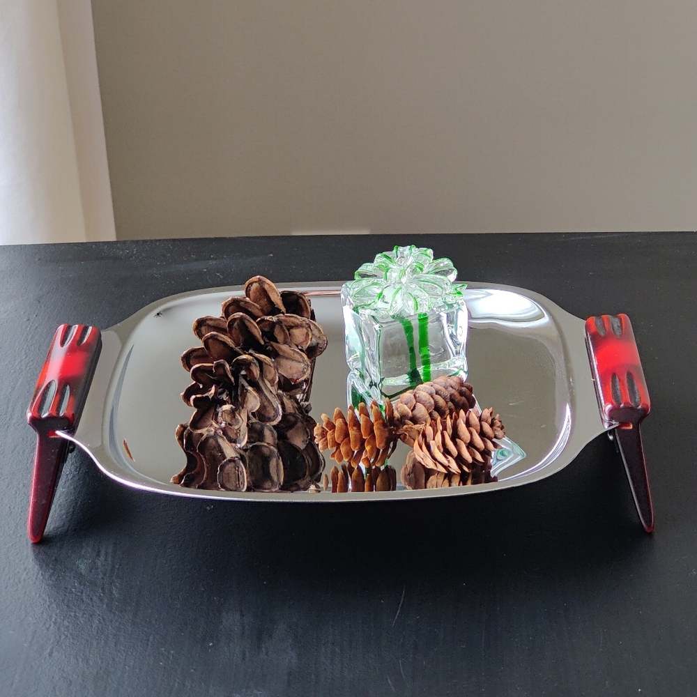 Glo Hill - Gourmates small square cake serving tray with red bakelite hanlles